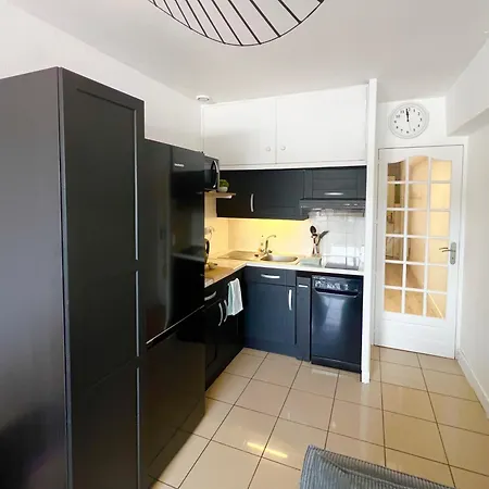 Le Rivage, Balcon & Wifi En Centre-ville, Apartmán Royan