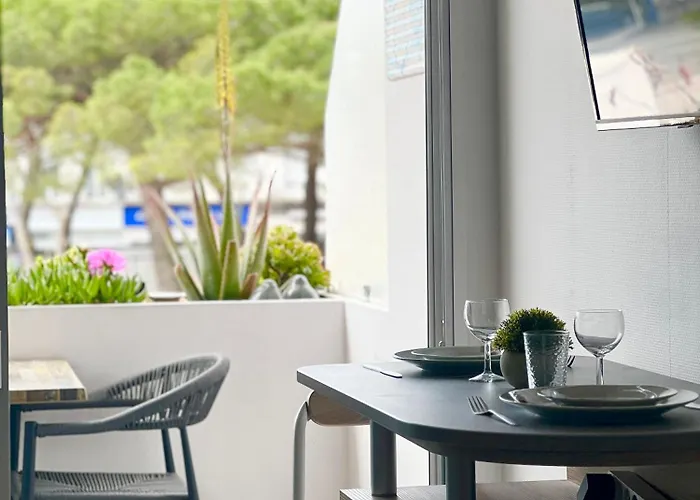 Apartamento Le Rivage, Balcon & Wifi En Centre-ville, Royan